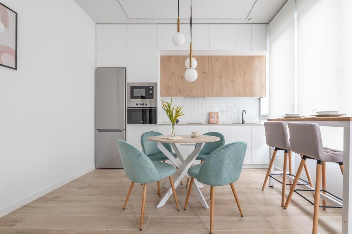 Modern And Cozy On Paseo De La Castellana